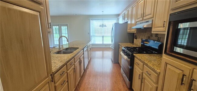 Building Photo - 4937 Chalden Ln NE