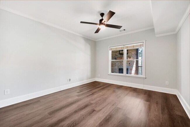 Building Photo - 7015 Blackthorn Ln