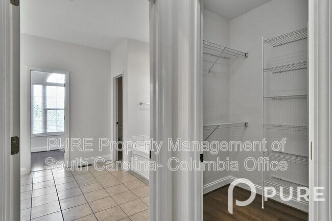 Building Photo - 4 Hunters Pond Dr