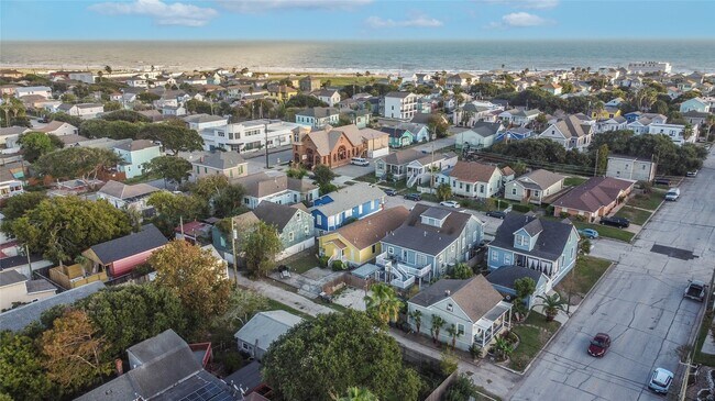 Building Photo - 1320 Avenue L