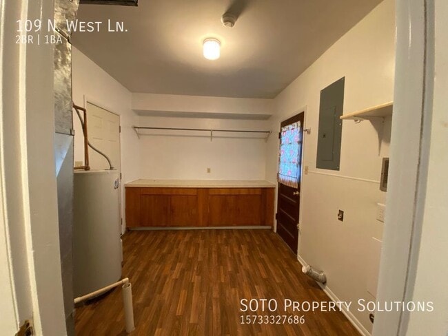 Building Photo - 109 N West Ln