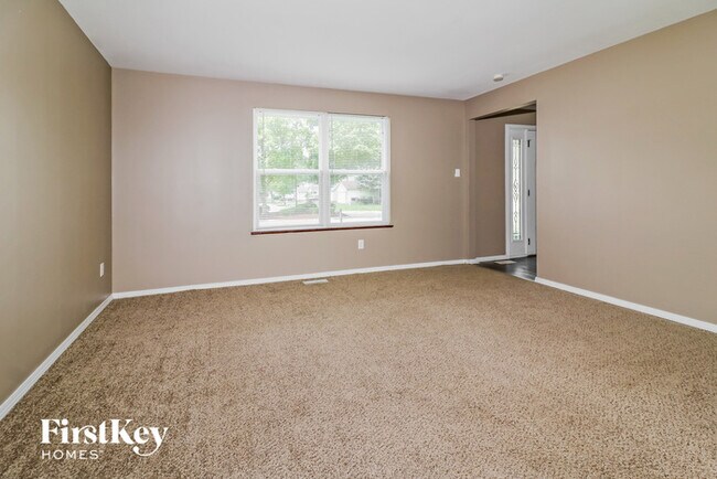Building Photo - 14345 River Oaks Ct