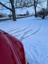 Building Photo - 319 E Oak St