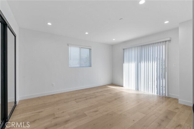 Building Photo - 11140 Woodley Ave