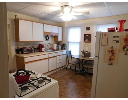 Building Photo - 42 Baldwin St