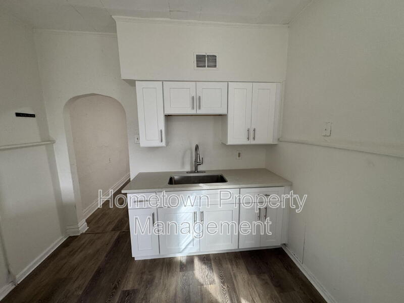 Building Photo - 1615 Naudain St