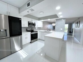 Building Photo - 1266 S Military Trail