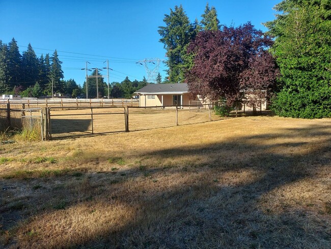 Building Photo - STATUS: PENDING APPLICATION  -R137 | $2400...