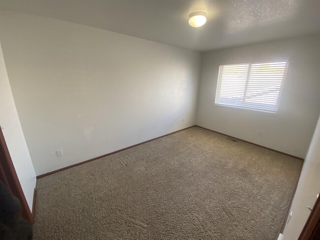 Building Photo - 472 Sodalite Ct