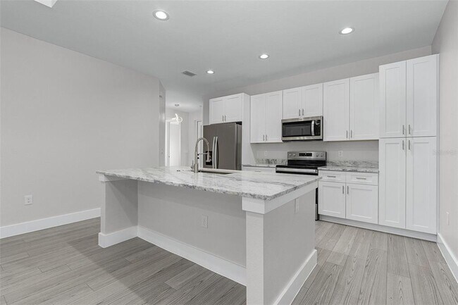 Building Photo - 26221 Sandhill Blvd