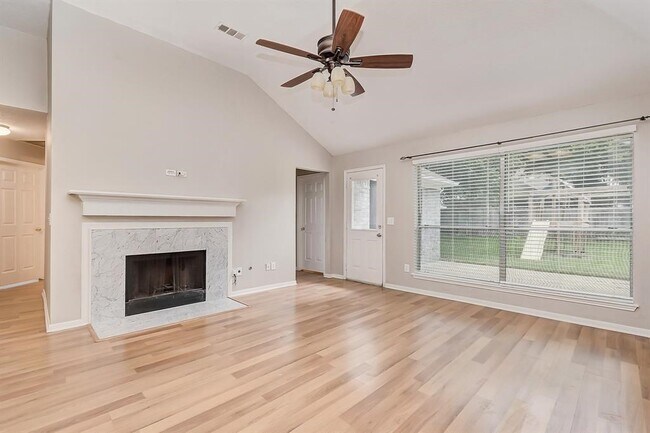Building Photo - 3026 Silver Spring Trail