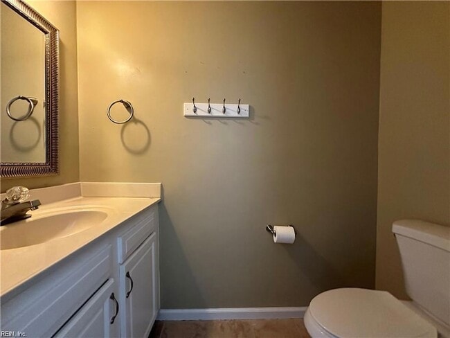 Building Photo - 1522 Brenland Cir