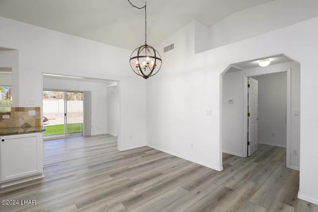 Building Photo - 3181 Chanute Dr