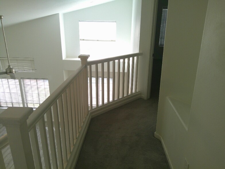 Building Photo - 973 Cedar Pines St