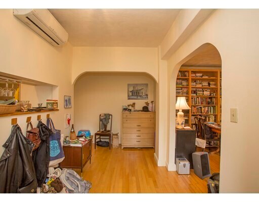 Building Photo - 88A Marion St
