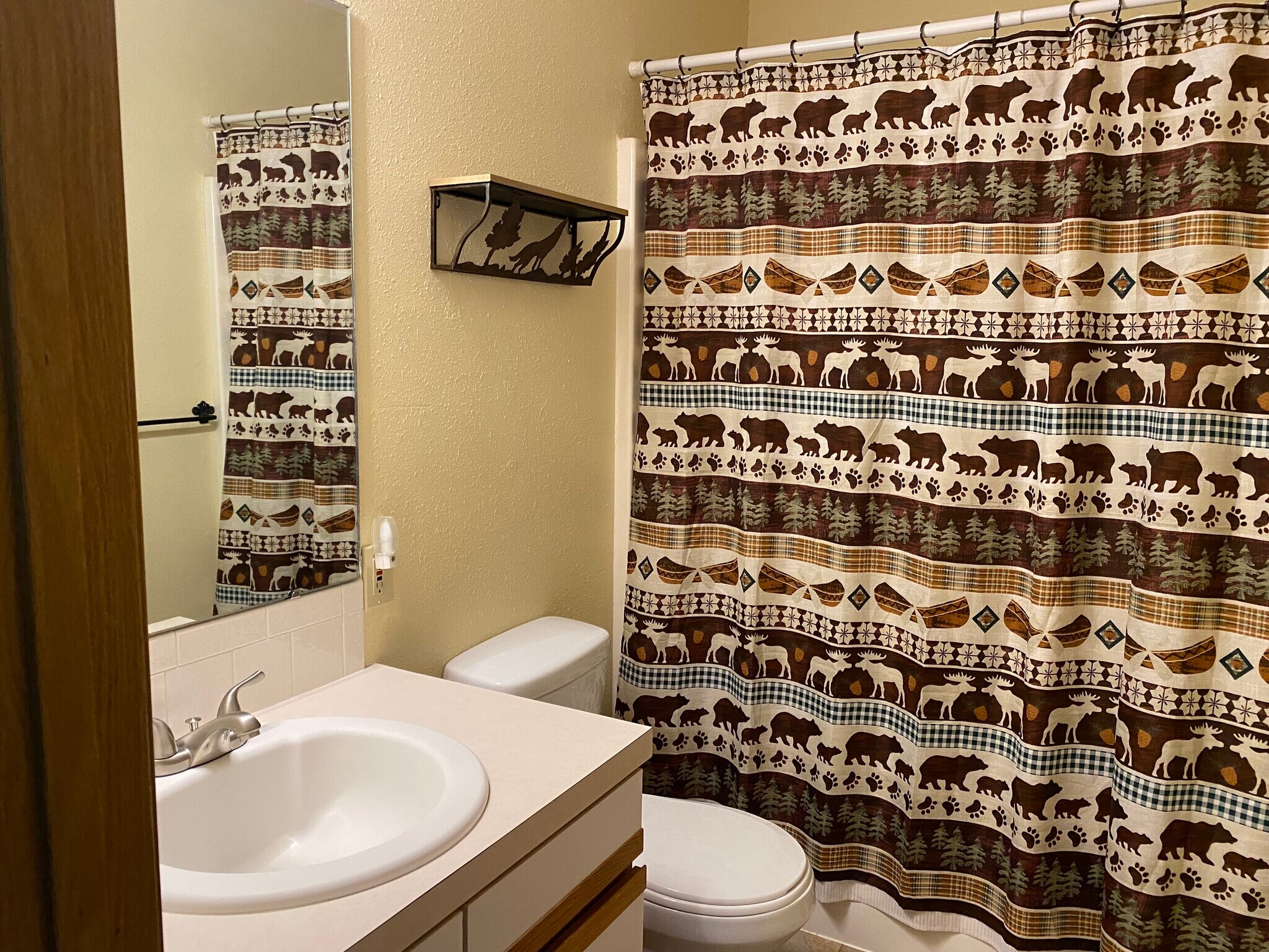 Building Photo - 507 Fall River Ln