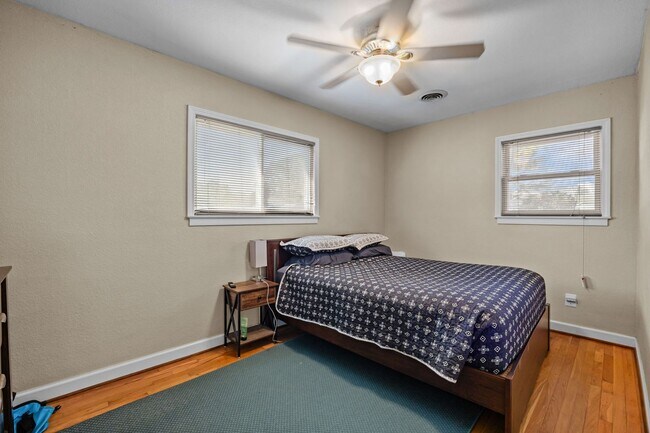 Building Photo - Quiet 3-Bedroom Home with Spacious Garage – Convenient Chesapeake Location