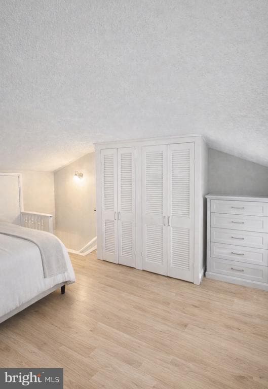 Building Photo - 125 Maple St