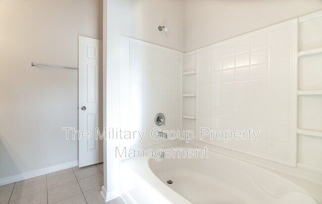 Building Photo - 710 Crystal Way