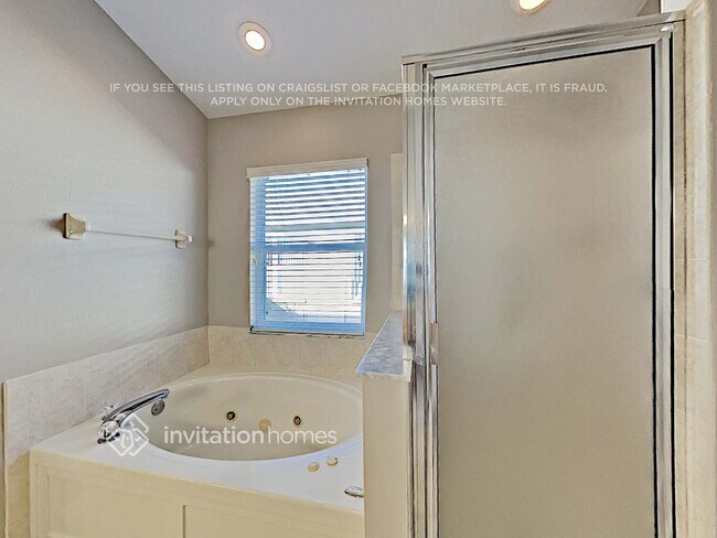 Building Photo - 2628 Brookville Dr