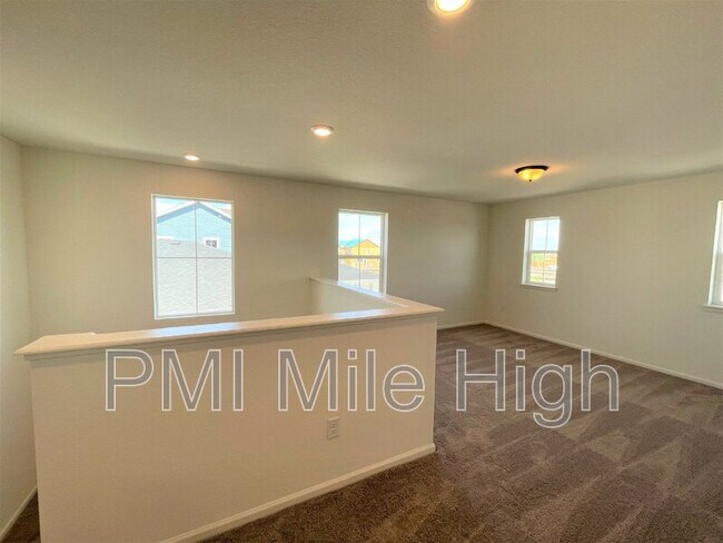Building Photo - 21138 E 61st Dr
