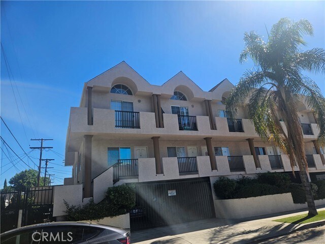 Building Photo - 14159 Gilmore St