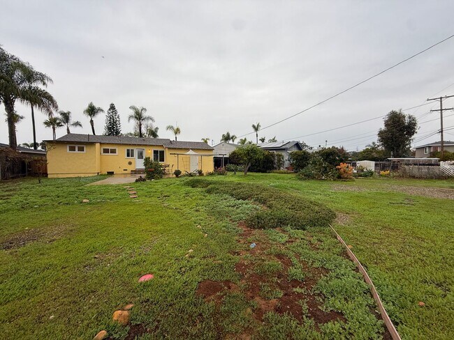 Building Photo - Charming 2BR/1BA home available in La Mesa with Large backyard!