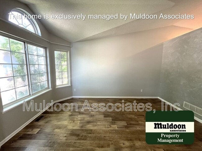 Building Photo - 2627 Lear Dr
