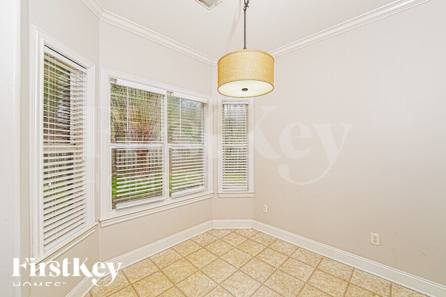 Building Photo - 230 Vineyard Ln