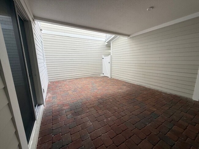 Building Photo - Brand new construction 3 Bedroom Town Home in Island Village of Celebration