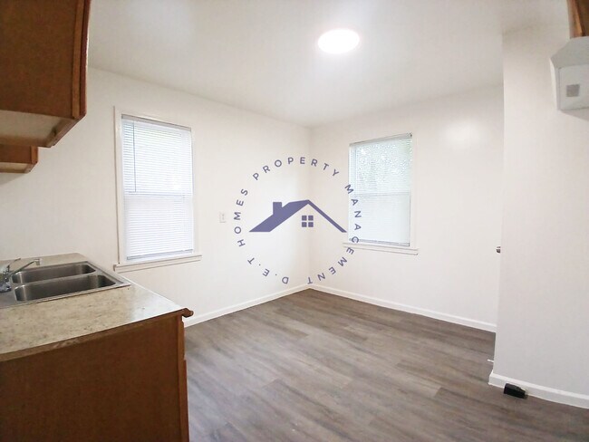 Building Photo - 20160 Cherrylawn St