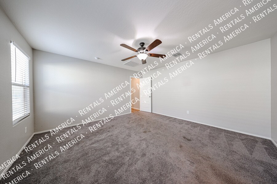 Building Photo - 932 Kachina Dr