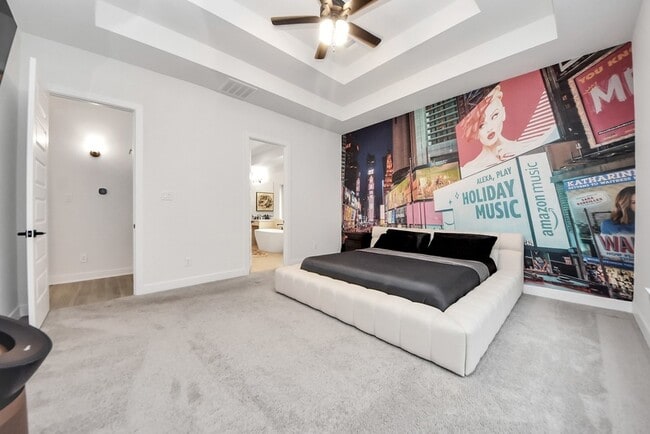 Building Photo - 29021 Red Lp Dr