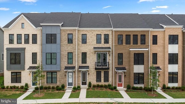 Building Photo - 42104 Picasso Sq