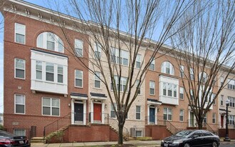 Building Photo - 2517 Sayles Pl SE