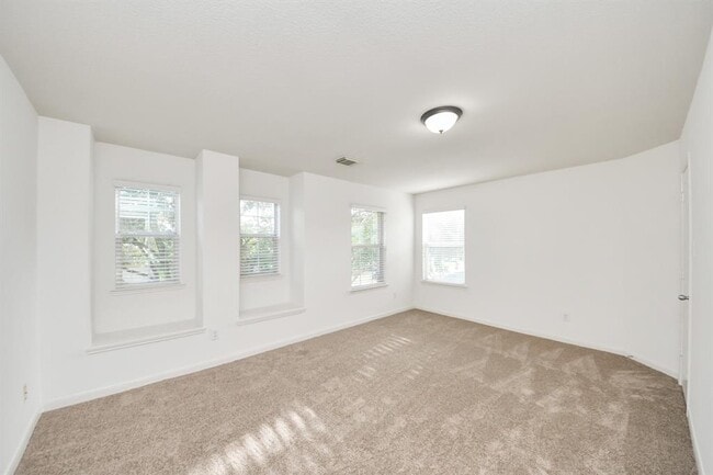 Building Photo - 21531 Pointed Oak Ln