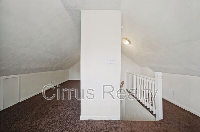 Building Photo - 428 Melville Rd