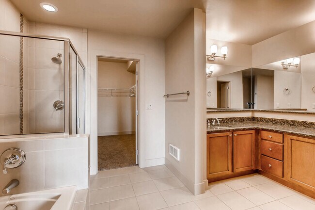 Building Photo - 7800 Plaza Condominiums ~ Mercer Island