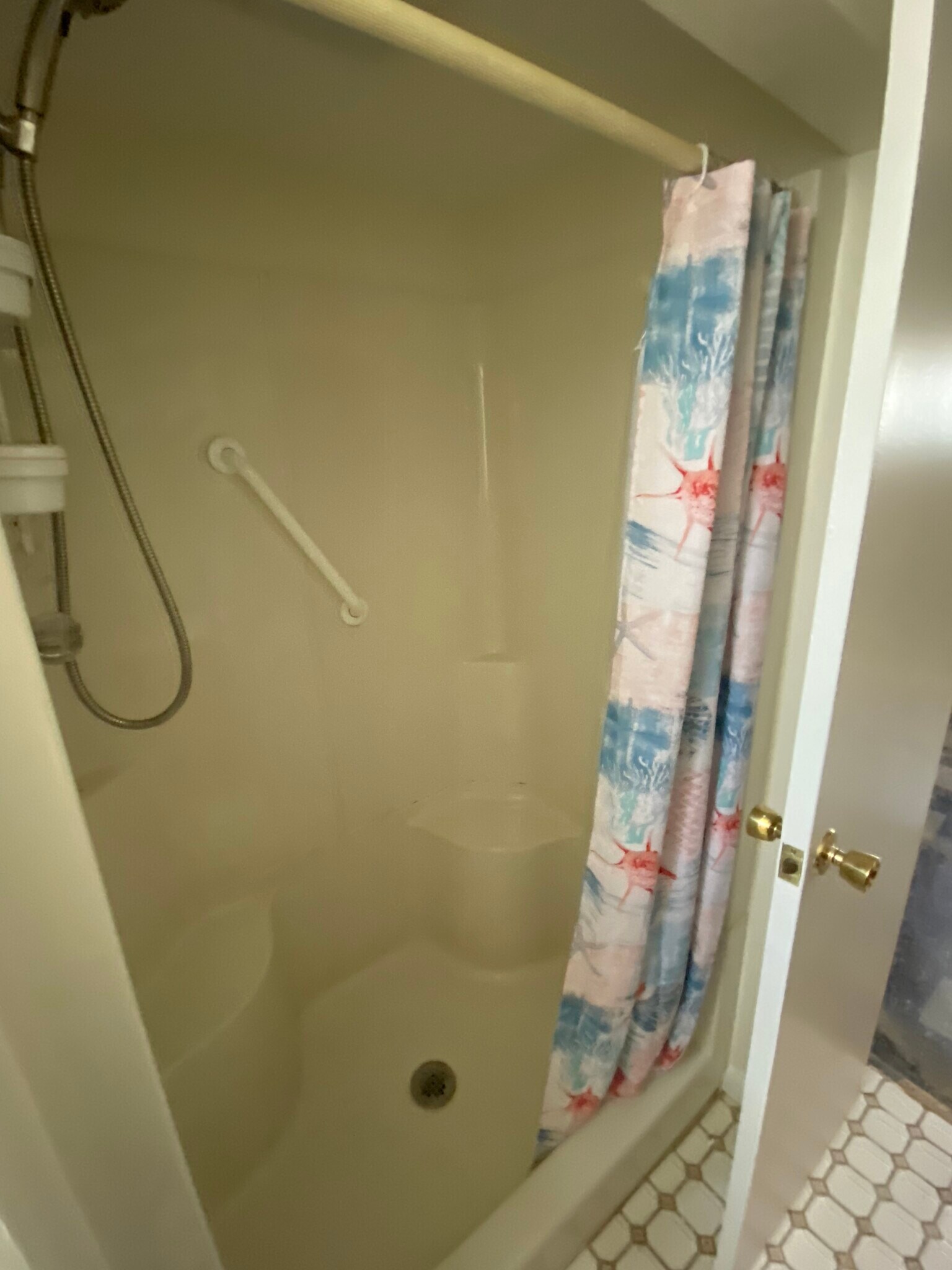 Building Photo - 906 Woodland Ave