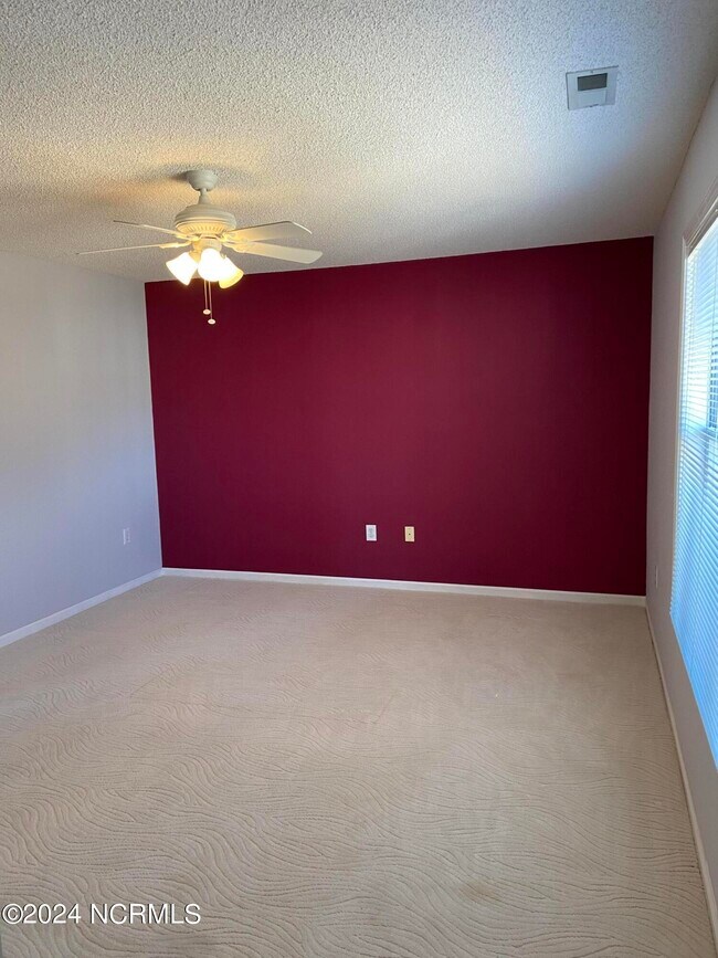 Building Photo - 4158 Breezewood Dr