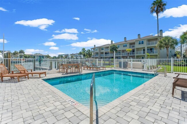 Building Photo - 11715 1st St E