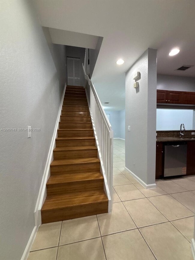 Building Photo - 2741 SW 83rd Ave