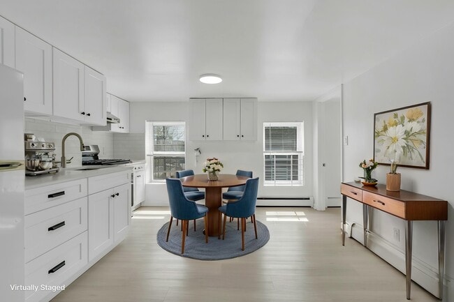 Building Photo - 65 St Pauls Ave