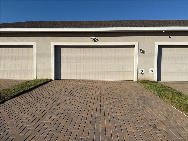 Building Photo - 6349 Glory Bower Dr