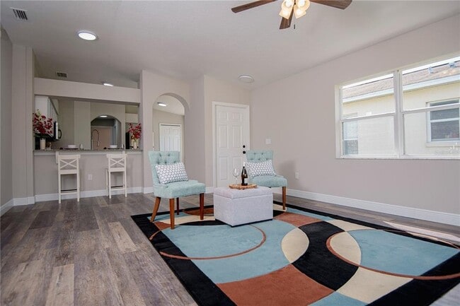 Building Photo - 8002 Carriage Pointe Dr