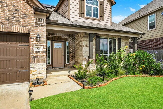 Building Photo - 4538 Buentello Dr