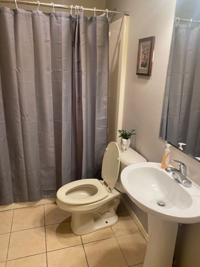 Building Photo - Fair St Apartments - Premier Data Works LLC