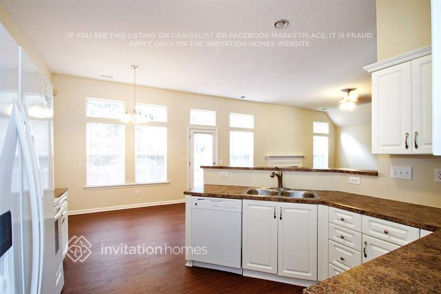 Building Photo - 11626 Long Forest Dr