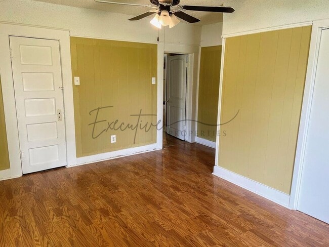 Building Photo - Affordable 2-Bed Home in Sulphur with Grea...