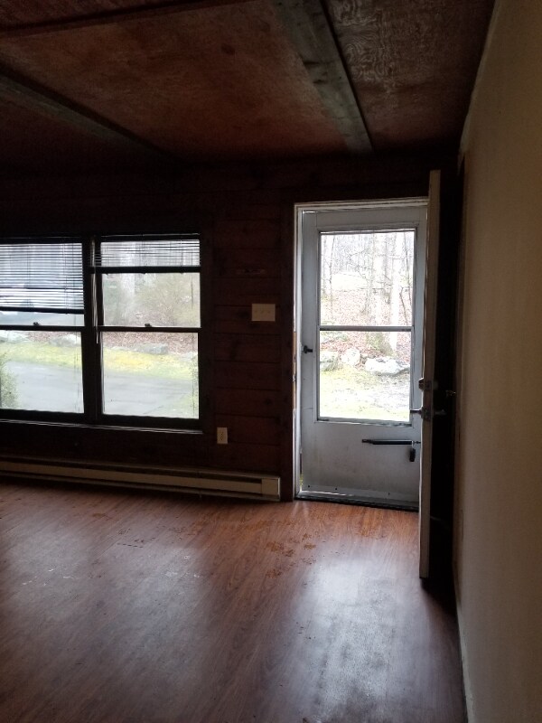 Building Photo - 204 Sellersville Dr